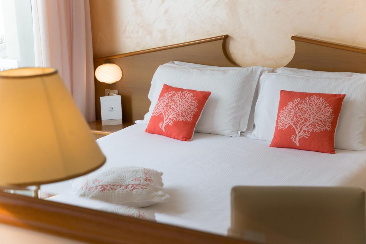 Corallo Wellness Hotel Diano Marina Eksteriør bilde